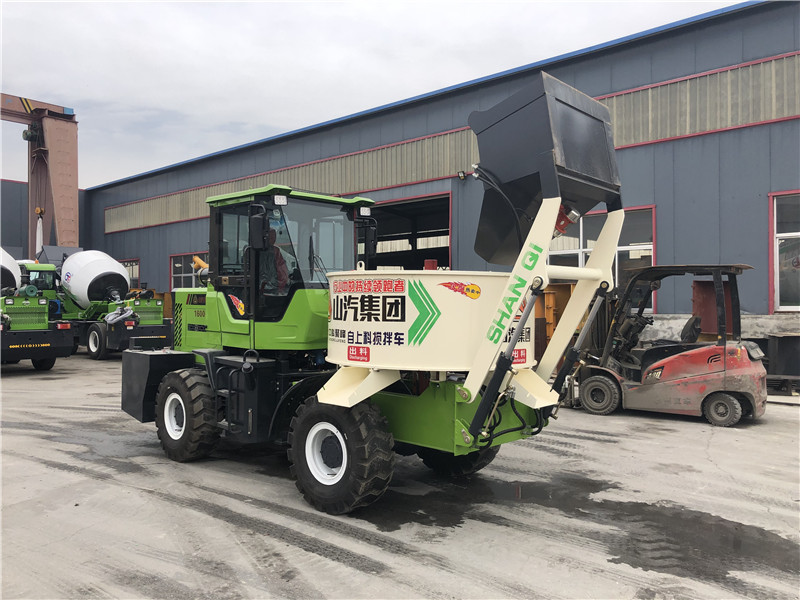 1.2方平口攪拌車(chē)